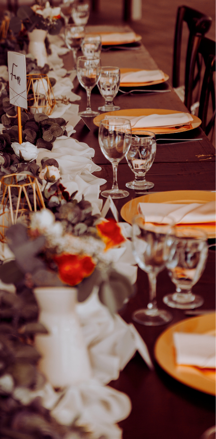 Décor services tile - served table with wedding décor