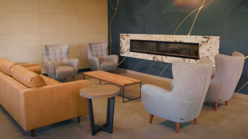 The Ampersand Calgary 26