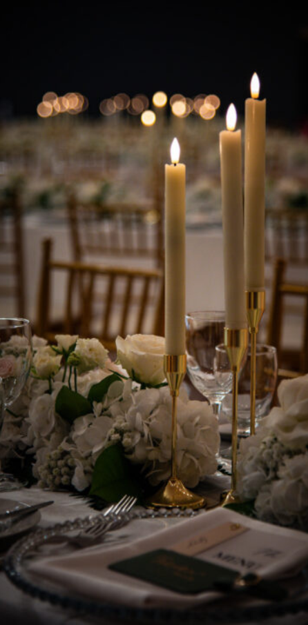 Wedding candles table décor at a wedding in Calgary